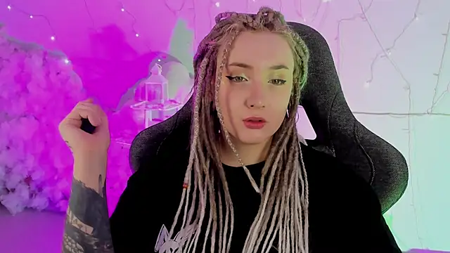 AsheLucker online show from March 22, 2025, 1:54 am