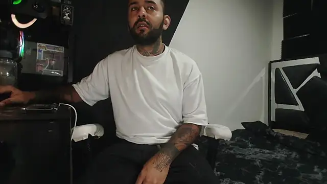 TeddyGominola  online show from September 17, 2025, 7:04 pm