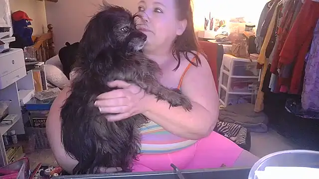 atlwebbie75 online show from April 11, 2026, 8:51 am