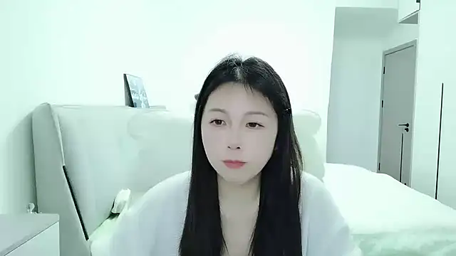 Sunset glow online show from December 18, 2025, 3:01 am