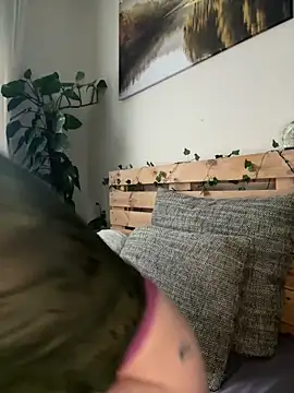 MenaDreadfull online show from March 28, 2026, 3:11 pm