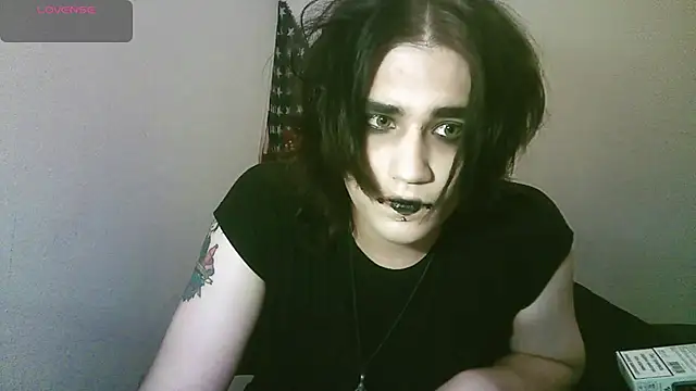 Snapshot of sademobeer chatting on July 13, 2026, 10:45 pm sademobeer online show from July 13, 2026, 10:45 pm