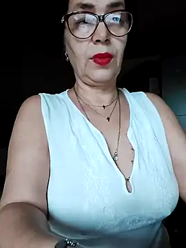 Snapshot of Love_Tina56 chatting on September 12, 2025, 4:56 am Love Tina56 online show from September 12, 2025, 4:56 am