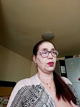 Snapshot of Love_Tina56 chatting on September 19, 2025, 5:09 am Love Tina56 online show from September 19, 2025, 5:09 am