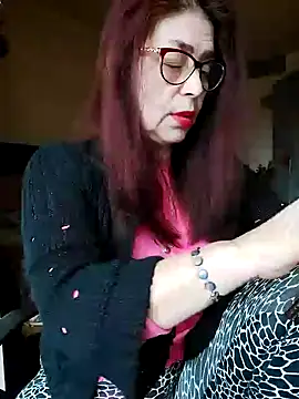 Snapshot of Love_Tina56 chatting on October 9, 2025, 5:38 am Love Tina56 online show from October 9, 2025, 5:38 am