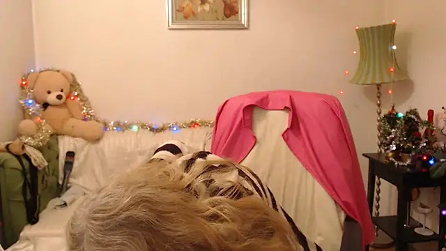 Snapshot of BlairFort chatting on December 28, 2024, 3:48 pm BlairFort online show from December 28, 2024, 3:48 pm