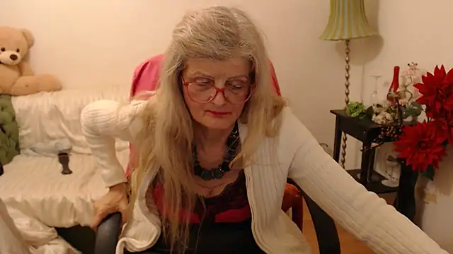 Snapshot of BlairFort chatting on January 28, 2025, 1:18 am BlairFort online show from January 28, 2025, 1:18 am