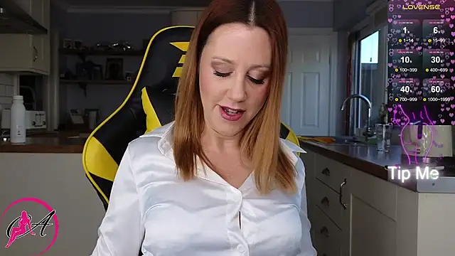 stripmequick online show from January 7, 2025, 10:54 am