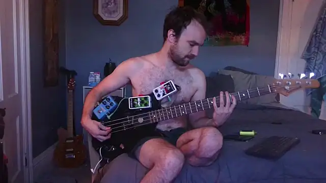 hpluvsplata online show from October 5, 2025, 1:42 pm