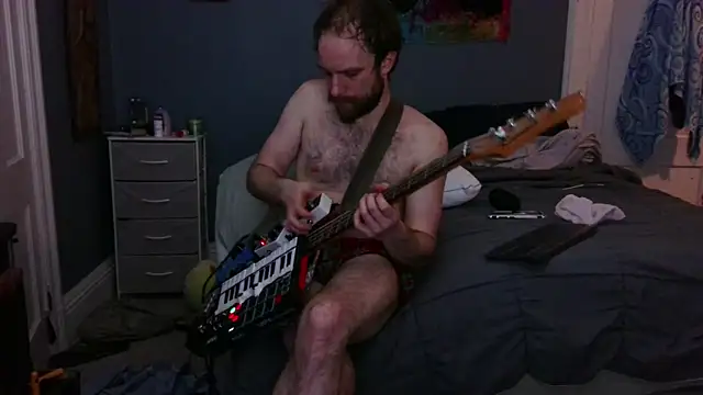 hpluvsplata online show from April 11, 2026, 5:01 am