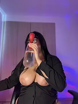 Roxxannne online show from June 26, 2026, 10:03 pm