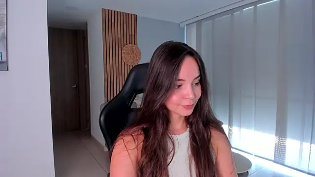 Snapshot of AnnieHallX chatting on August 2, 2026, 7:45 pm AnnieHallX online show from August 2, 2026, 7:45 pm