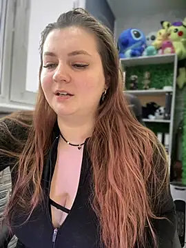 CandyShoopp online show from January 27, 2025, 12:26 pm