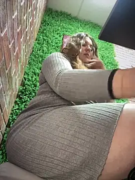 CandyShoopp online show from March 6, 2025, 2:40 pm