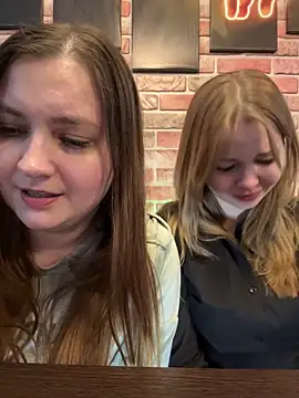 CandyShoopp online show from March 16, 2025, 5:07 pm