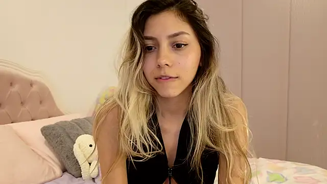 Sensualtease online show from February 14, 2025, 4:58 am