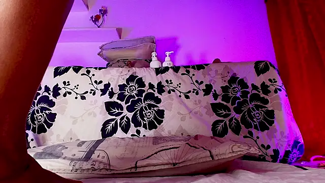 sofi decker online show from February 14, 2025, 3:11 am