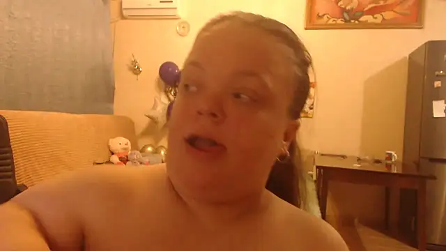 Janiffer MiMi online show from January 1, 2025, 11:51 pm