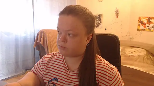 Janiffer MiMi online show from February 2, 2025, 11:30 am