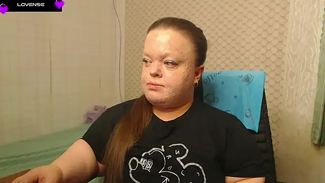 Janiffer MiMi online show from April 19, 2026, 3:55 pm