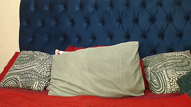 BADFATASS85 online show from November 17, 2025, 4:24 pm