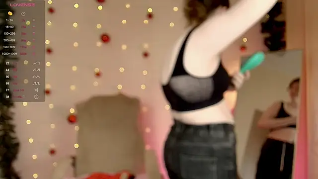 Vivian cutie online show from December 26, 2024, 10:37 am