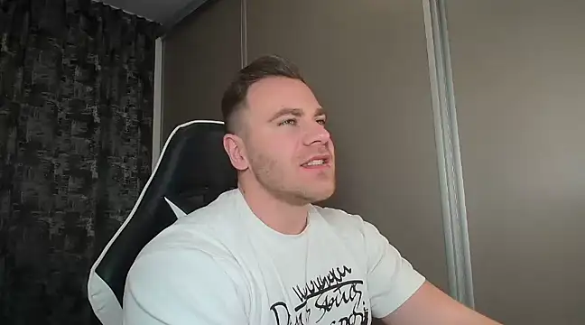 Thori92 online show from January 25, 2025, 6:46 pm