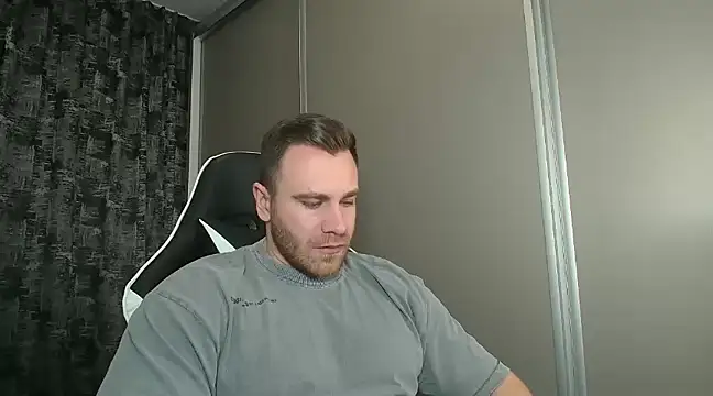 Thori92 online show from February 3, 2025, 6:49 pm