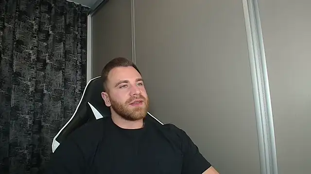 Thori92 online show from October 29, 2025, 6:09 pm