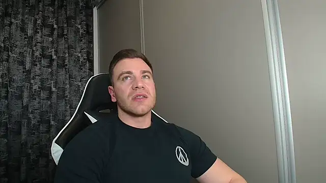 Thori92 online show from April 4, 2026, 3:20 pm