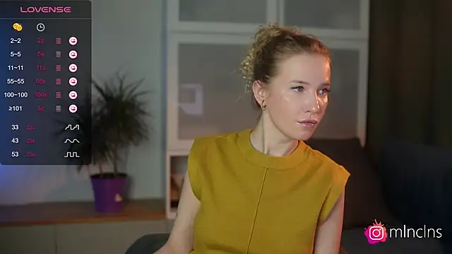 melanielwithu online show from November 15, 2025, 5:42 pm