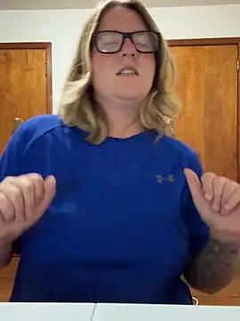 Lizzyloo online show from September 26, 2025, 1:31 am