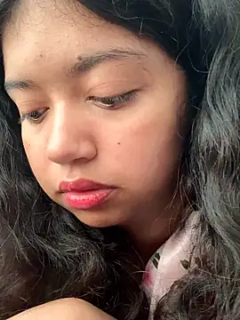 Peach Girll online show from February 7, 2026, 12:09 pm