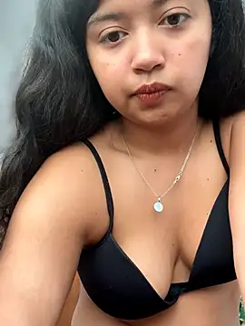 Peach Girll online show from March 3, 2026, 2:34 pm