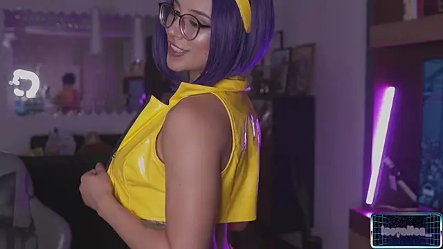 LucyAllenX online show from December 8, 2024, 4:25 am