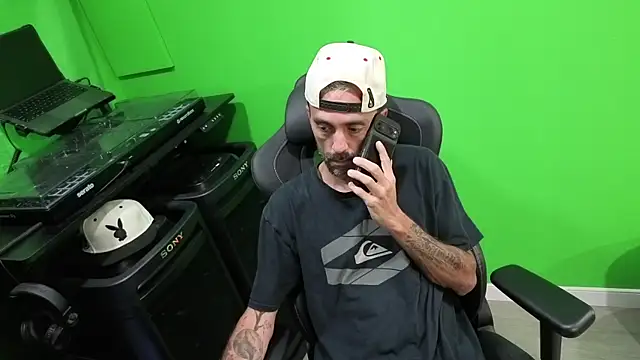 kuruptxxx live online show from October 8, 2025, 6:16 pm