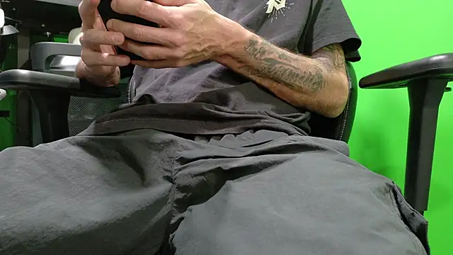 kuruptxxx live online show from February 17, 2026, 8:04 pm