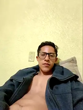 KevinCrz online show from October 17, 2025, 11:40 pm