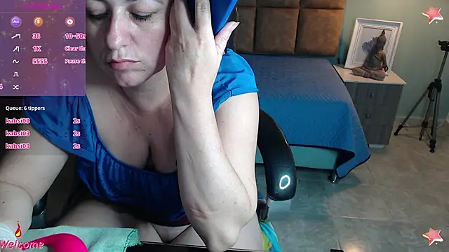 Barbiegomez online show from February 6, 2025, 10:48 am