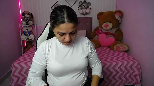 cum bigass online show from September 10, 2025, 12:16 pm