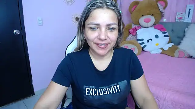 cum bigass online show from November 11, 2025, 12:16 pm