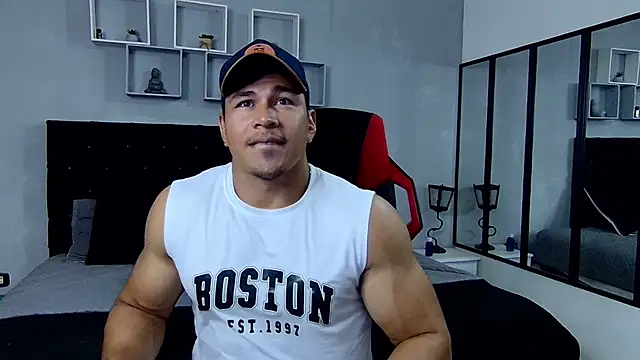 tyler hank01 online show from February 1, 2025, 1:02 am