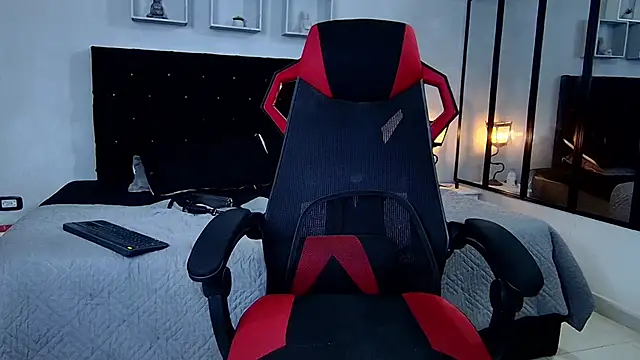 tyler hank01 online show from March 13, 2025, 4:45 pm