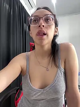 Snapshot of Ninnfa chatting on December 7, 2024, 9:44 pm Ninnfa online show from December 7, 2024, 9:44 pm