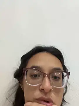 Snapshot of Ninnfa chatting on January 2, 2025, 6:01 pm Ninnfa online show from January 2, 2025, 6:01 pm