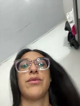 Snapshot of Ninnfa chatting on February 14, 2025, 12:19 am Ninnfa online show from February 14, 2025, 12:19 am