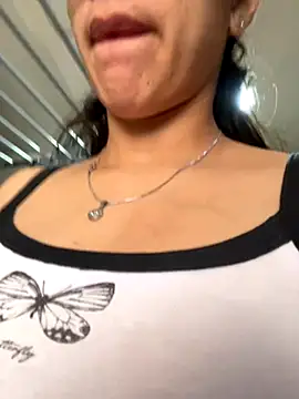 Snapshot of Ninnfa chatting on September 16, 2025, 2:29 pm Ninnfa online show from September 16, 2025, 2:29 pm