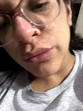 Ninnfa online show from November 9, 2025, 3:05 am