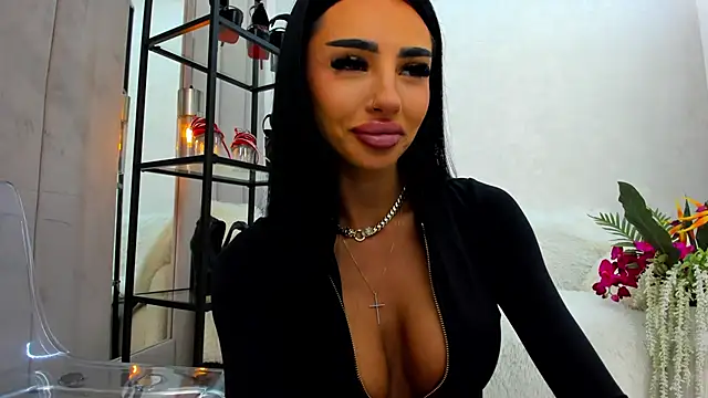 Britney Charm  online show from April 24, 2026, 6:49 am