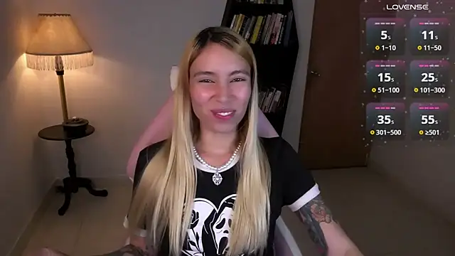 Saucy Jenn online show from November 29, 2025, 2:25 am